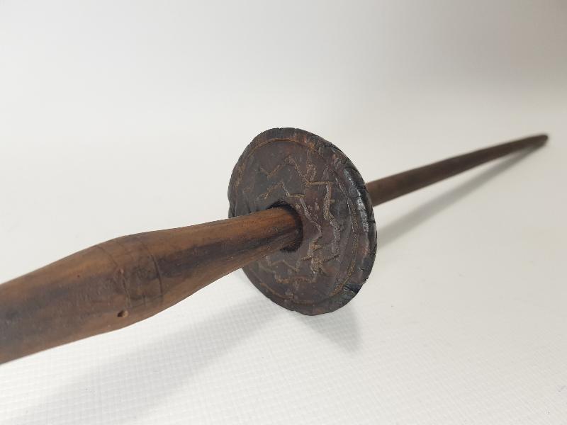 CUMHURİYET İLK DÖNEM TÜRK SEMBOLLERİYLE SÜSLÜ AHŞAP KİRMAN - İĞ