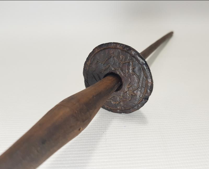 CUMHURİYET İLK DÖNEM TÜRK SEMBOLLERİYLE SÜSLÜ AHŞAP KİRMAN - İĞ