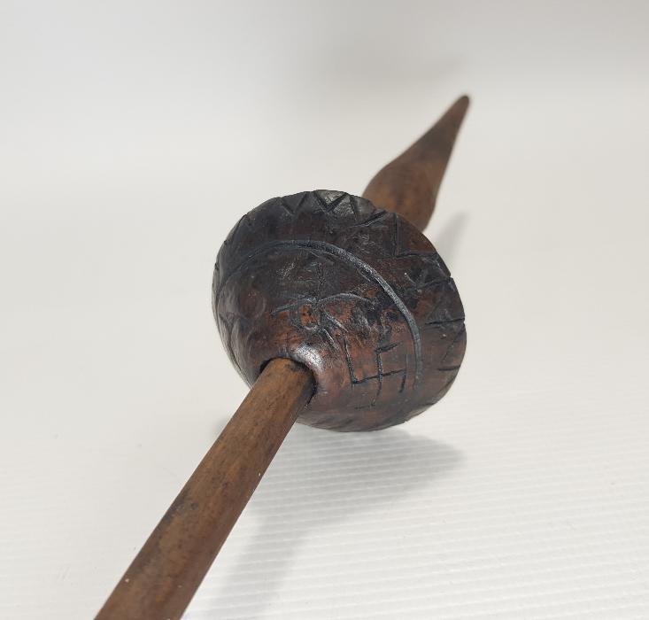 CUMHURİYET İLK DÖNEM TÜRK SEMBOLLERİYLE SÜSLÜ AHŞAP KİRMAN - İĞ