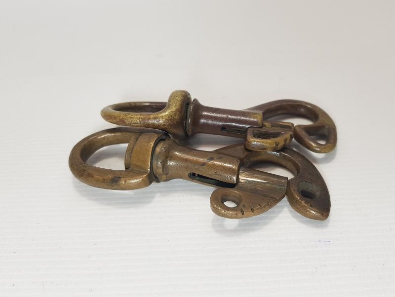 İKİ ADET ANTİKA ANAHTARLIK 