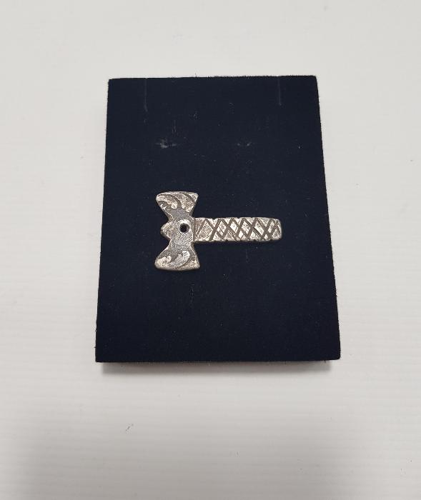 OSMANLI DÖNEMİ TEKKE İŞİ BALTA FORMLU GÜMÜŞ KOLYE UCU