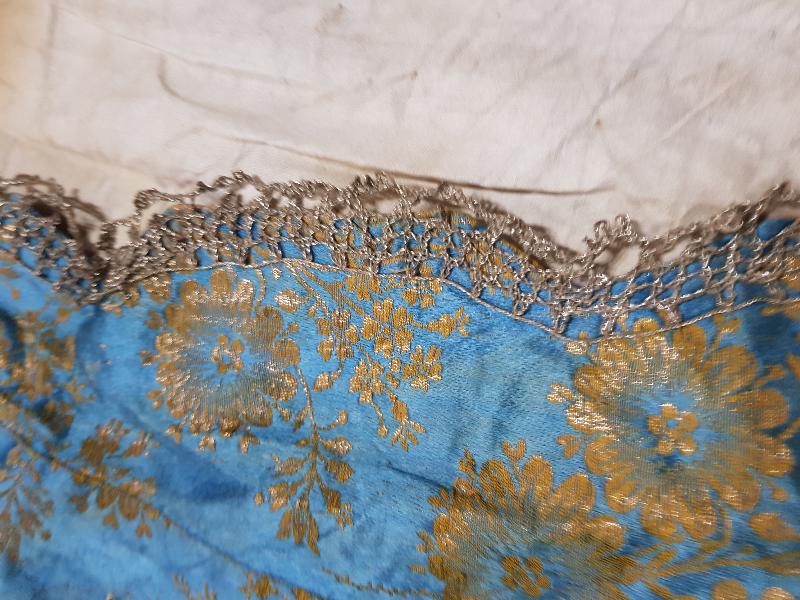 OSMANLI İPEK ELMASİYE ÜÇ ETEK ELBİSE