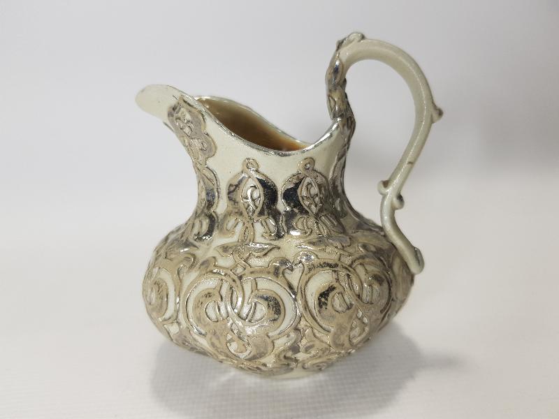 OSMANLI PAZARI İÇİN YAPILMIŞ GÜMÜŞ YALDIZLI ÇOK NADİR FORMDA SÜTLÜK