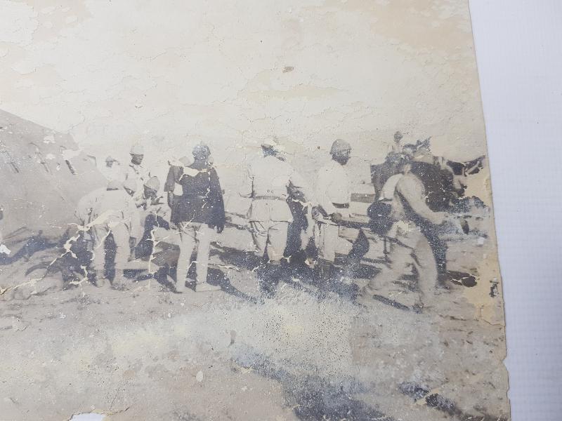 1. DÜNYA SAVAŞI SİNA CEPHESİ'NDE YARALI TÜRK ASKERİNİN HASTANEYE NAKLİ 