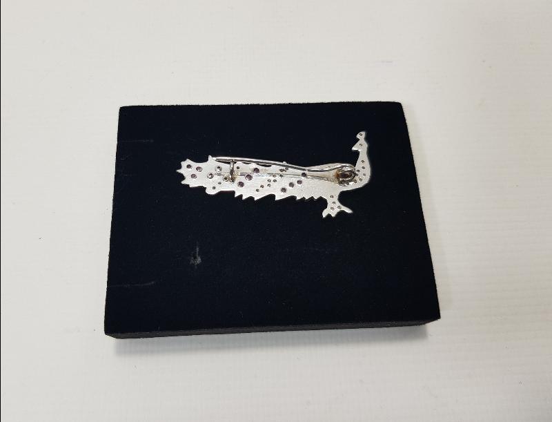 TAVUSKUŞU FORMLU PIRLANTA BROŞ 