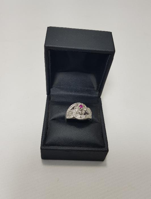 YAKUT TAŞLI PIRLANTA YÜZÜK