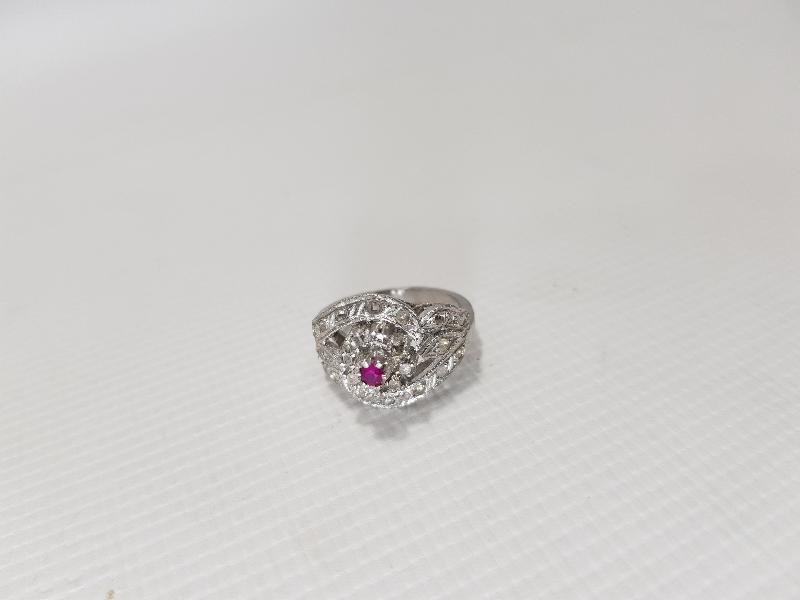 YAKUT TAŞLI PIRLANTA YÜZÜK