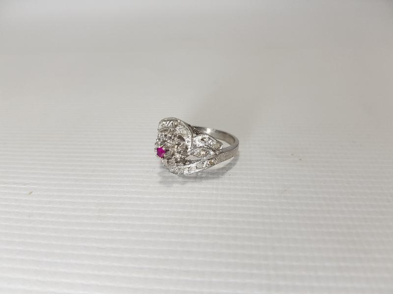 YAKUT TAŞLI PIRLANTA YÜZÜK