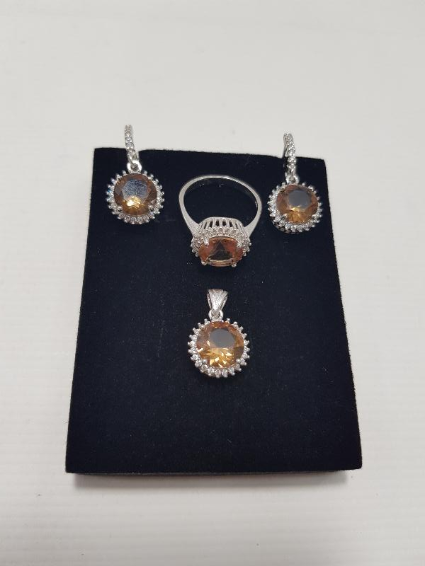 ZULTANİT TAŞLI GÜMÜŞ TAKI SETİ 