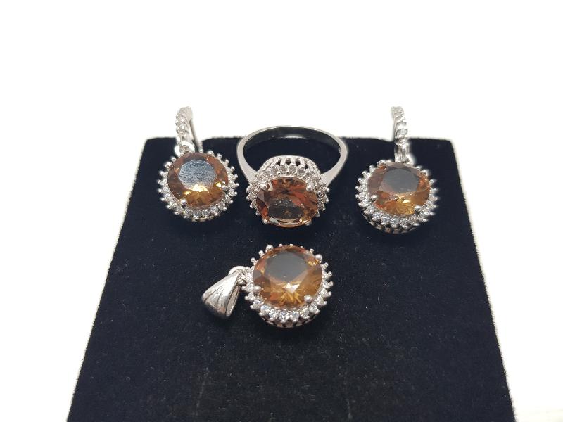 ZULTANİT TAŞLI GÜMÜŞ TAKI SETİ 