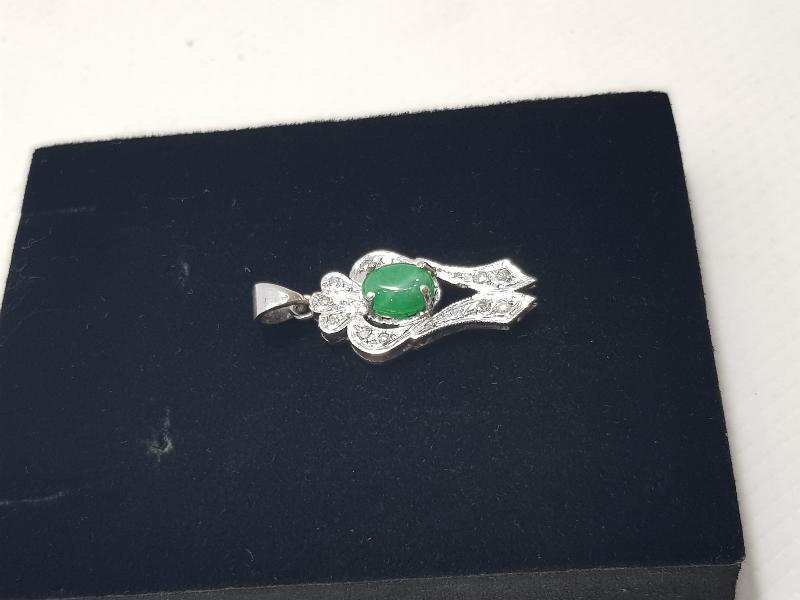 ZÜMRÜT TAŞLI PIRLANTA KOLYE UCU