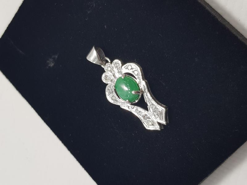 ZÜMRÜT TAŞLI PIRLANTA KOLYE UCU