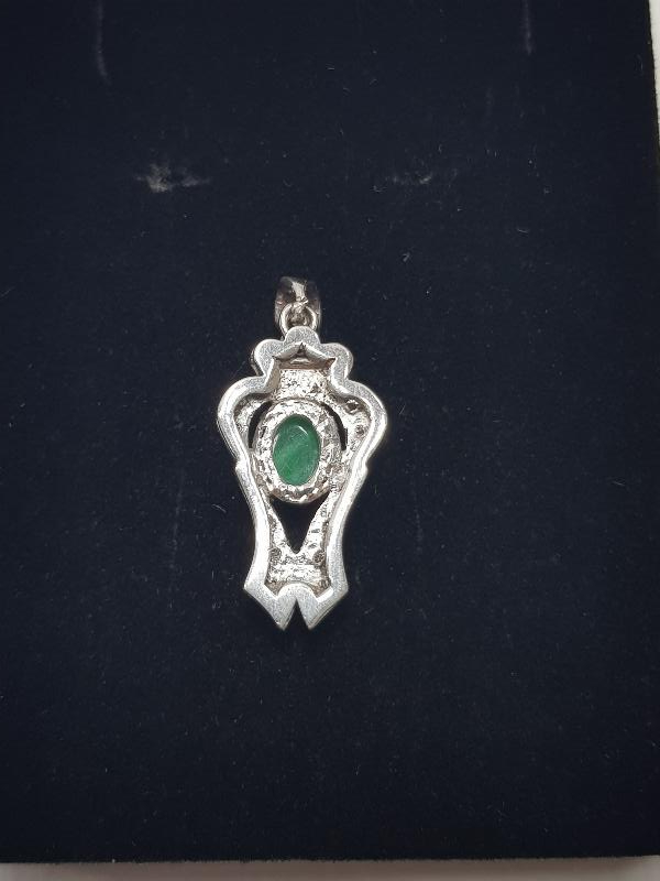 ZÜMRÜT TAŞLI PIRLANTA KOLYE UCU