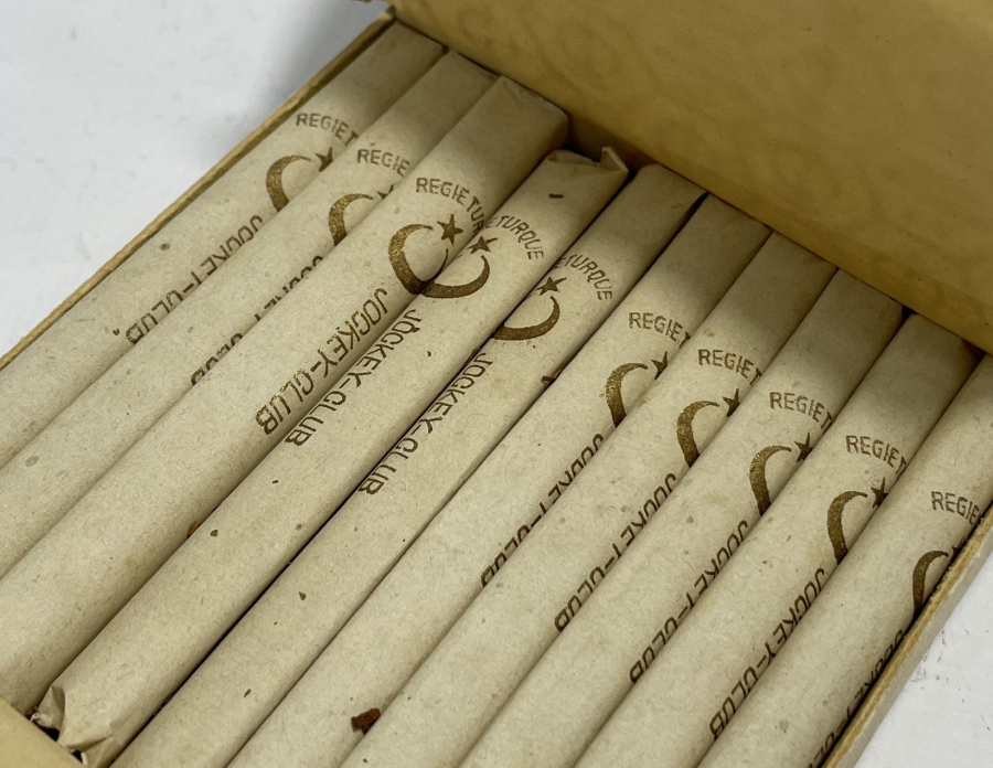 1928 YILI JOKEY KULÜBÜ İÇİN ÖZEL YAPILMIŞ ÇOK NADİR İÇİ DOLU SİGARA PAKETİ