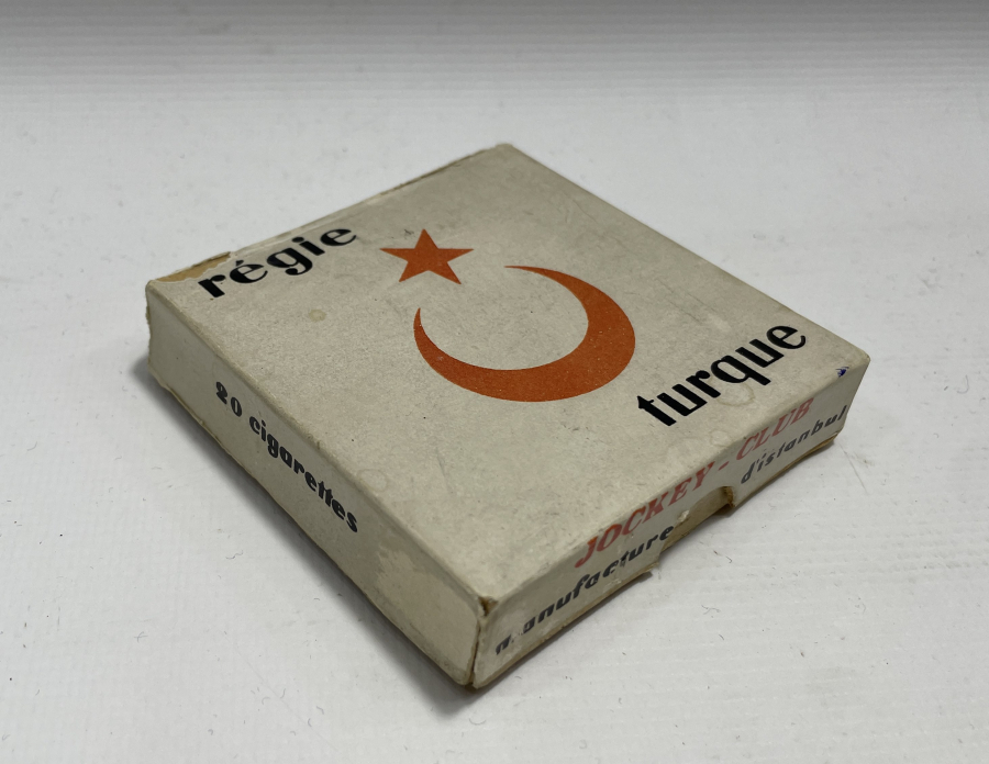 1928 YILI JOKEY KULÜBÜ İÇİN ÖZEL YAPILMIŞ ÇOK NADİR İÇİ DOLU SİGARA PAKETİ