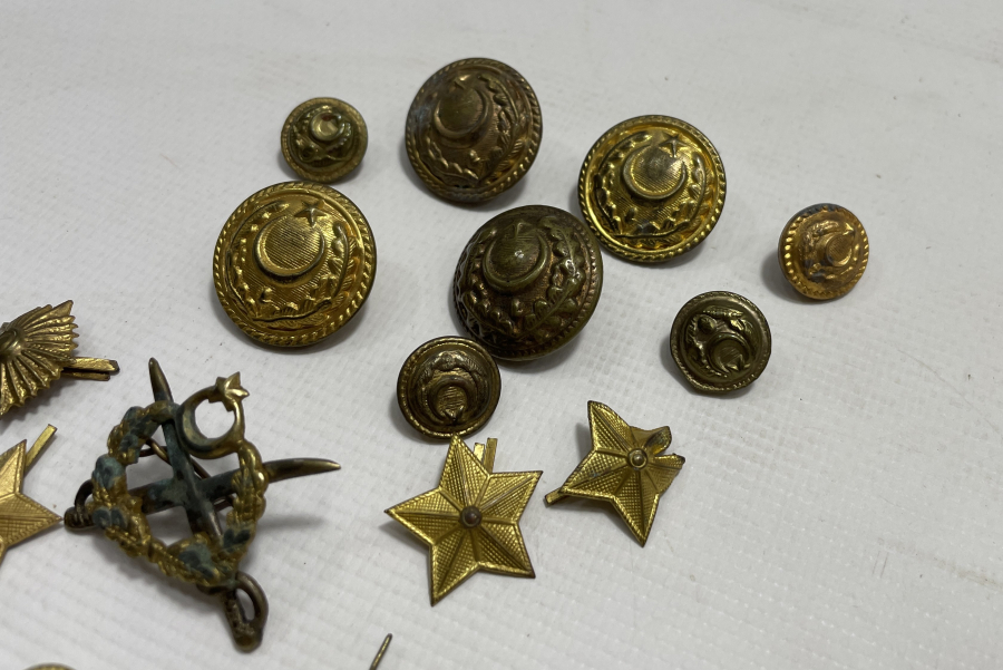 ANTİKA ASKERİ DÜĞME VE BRÖVE ROZET LOTU