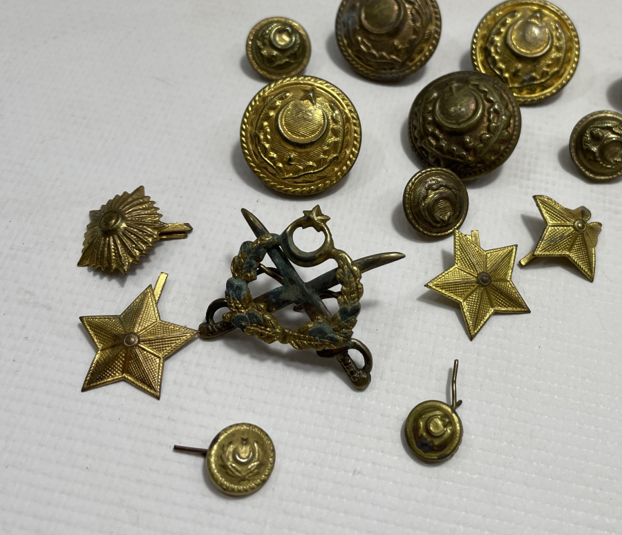 ANTİKA ASKERİ DÜĞME VE BRÖVE ROZET LOTU