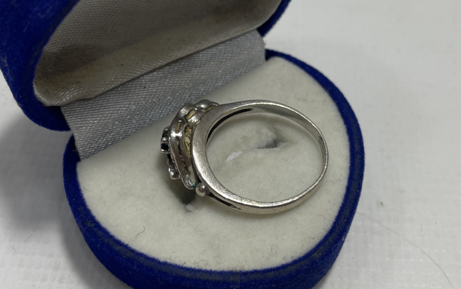 GRANAT VE PIRLANTA TAŞLI ANTİKA PLATİN YÜZÜK