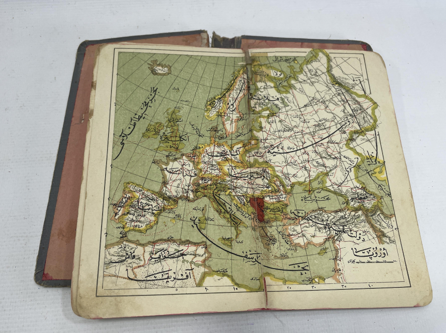 İÇİNDE ONLARCA HARİTA BULUNAN OSMANLI DÖNEMİ ATLAS