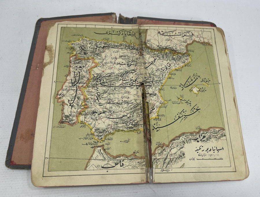 İÇİNDE ONLARCA HARİTA BULUNAN OSMANLI DÖNEMİ ATLAS