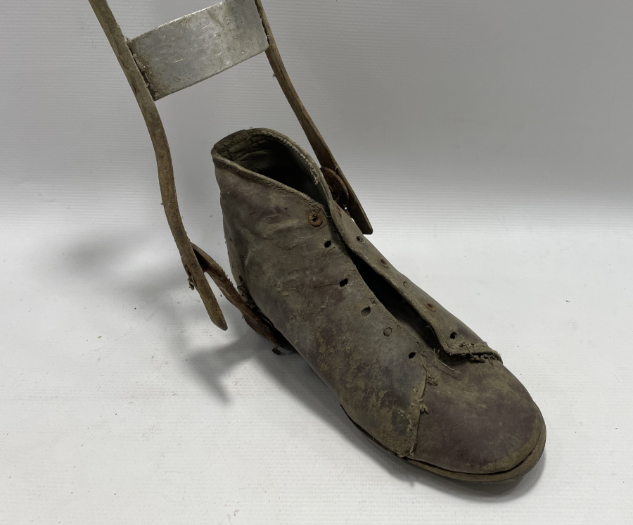 OSMANLI DÖNEMİ ÇOK NADİR HİLAL-İ AHMER TAHTA BACAK