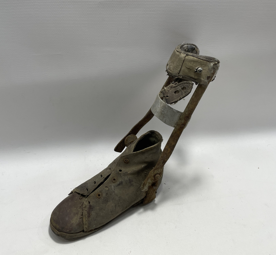 OSMANLI DÖNEMİ ÇOK NADİR HİLAL-İ AHMER TAHTA BACAK