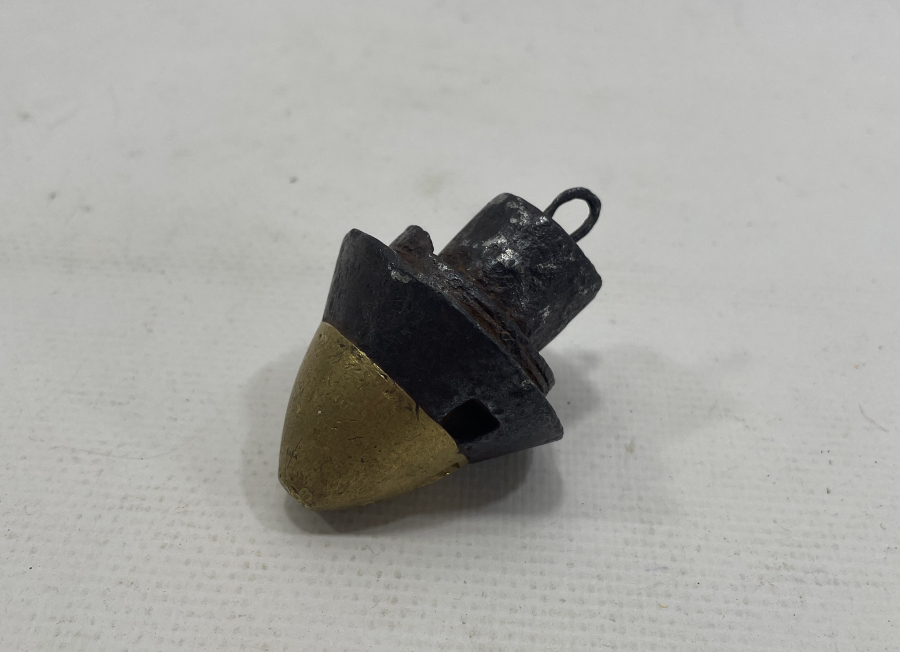 OSMANLI DÖNEMİ TOP MERMİSİ BAŞLIĞINDAN YAPILMIŞ ÇOK NADİR DUVARCI ŞAKÜLÜ