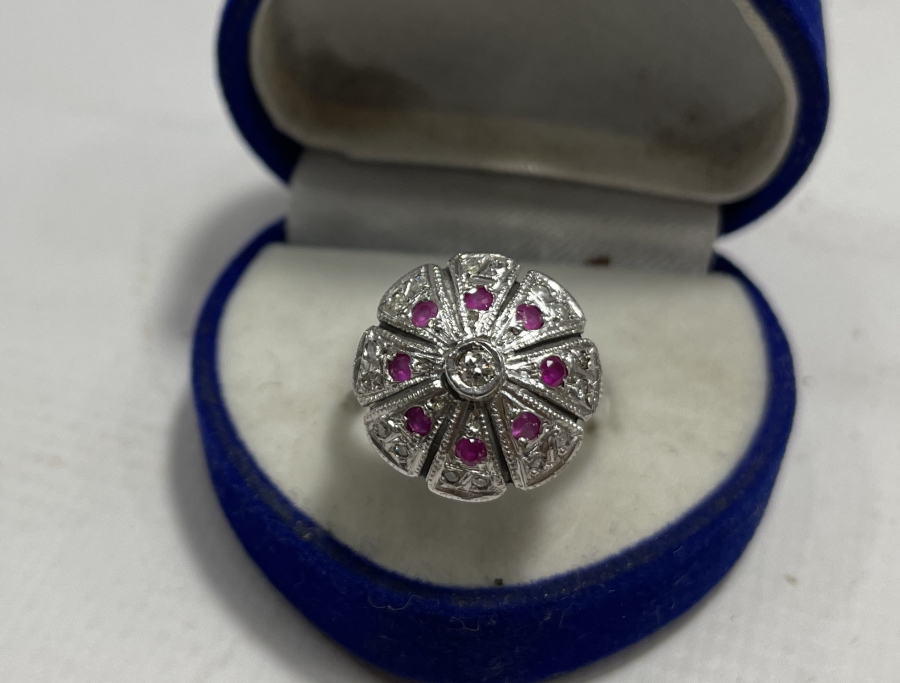 ÖZEL YAPIM PIRLANTA TAŞLI PAPATYA YÜZÜK