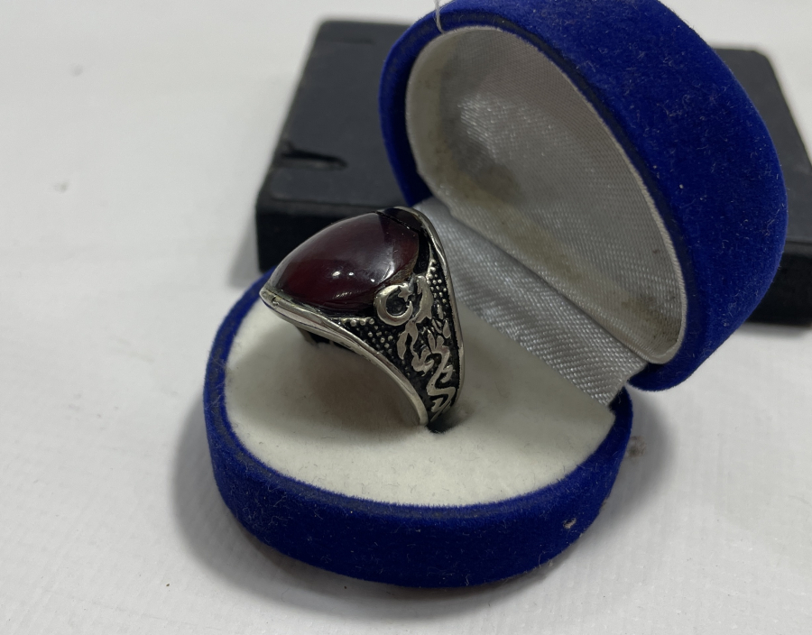 SIKMA KEHRİBAR TAŞLI GÜMÜŞ YÜZÜK