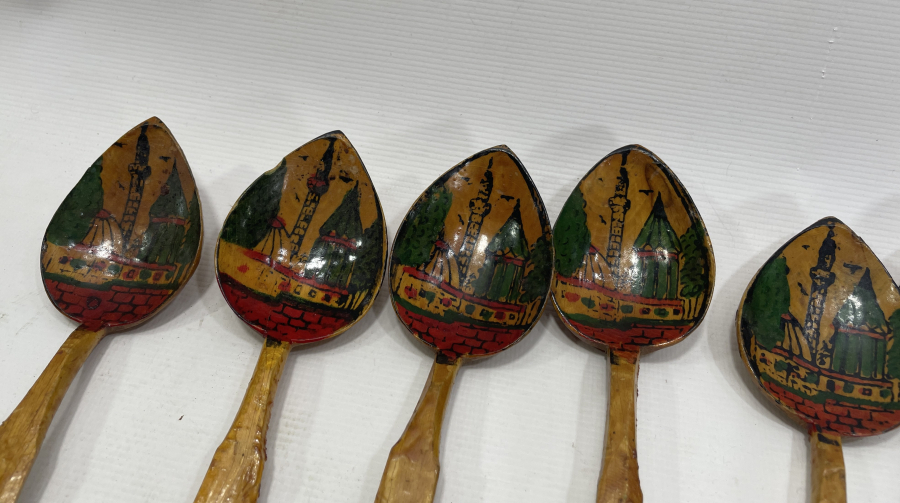 ÜZERLERİ OSMANLICA AFİYET BUYURUN EFENDİM YAZILI OSMANLI DÖNEMİ TAHTA KAŞIK LOTU