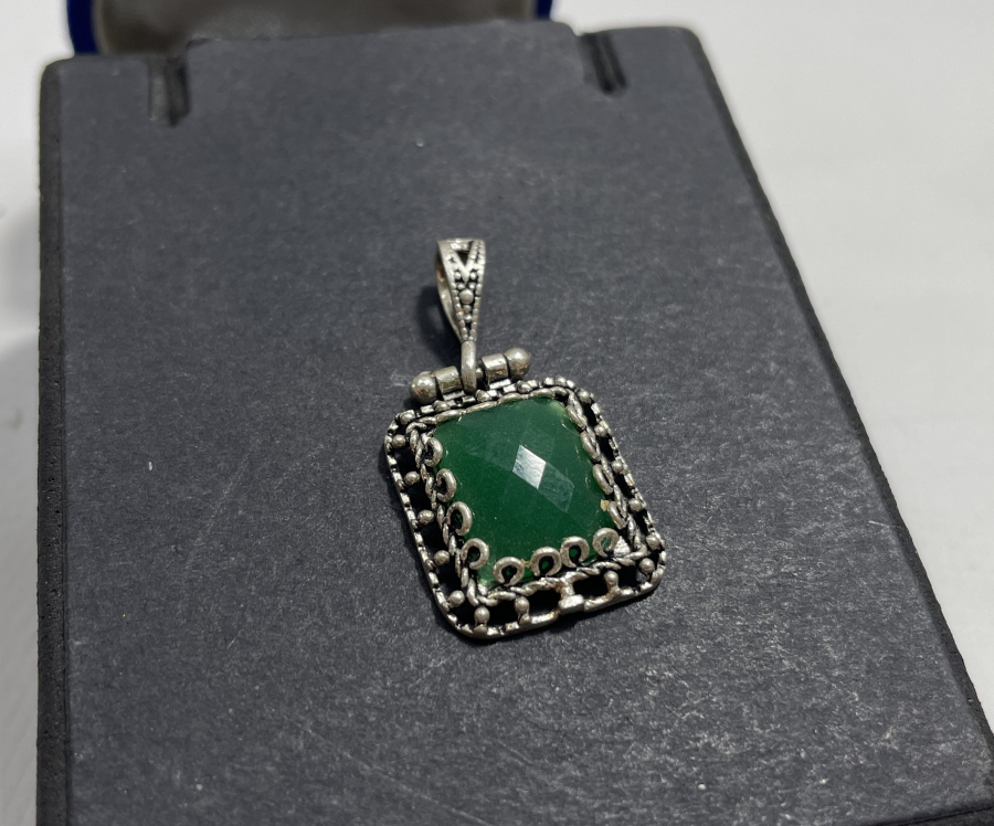 YEŞİM TAŞLI GÜMÜŞ KOLYE UCU