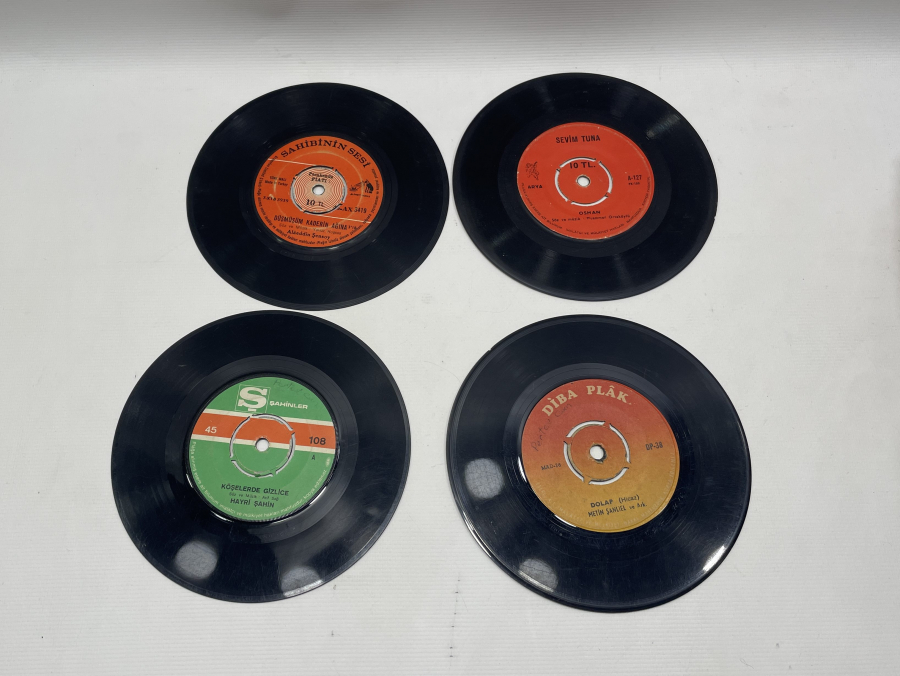 4 ADET ANTİKA 45 LİK PLAK