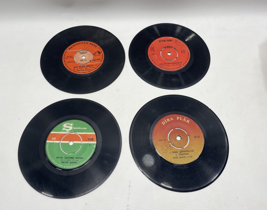 4 ADET ANTİKA 45 LİK PLAK