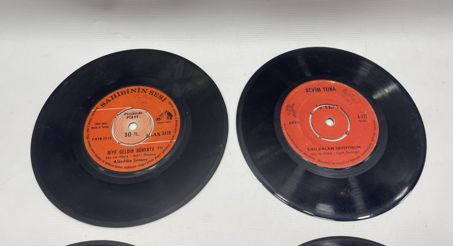 4 ADET ANTİKA 45 LİK PLAK