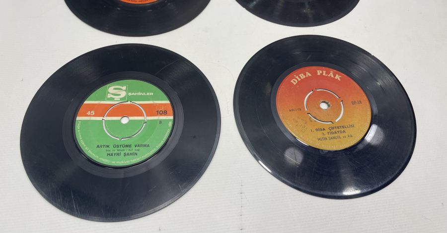 4 ADET ANTİKA 45 LİK PLAK