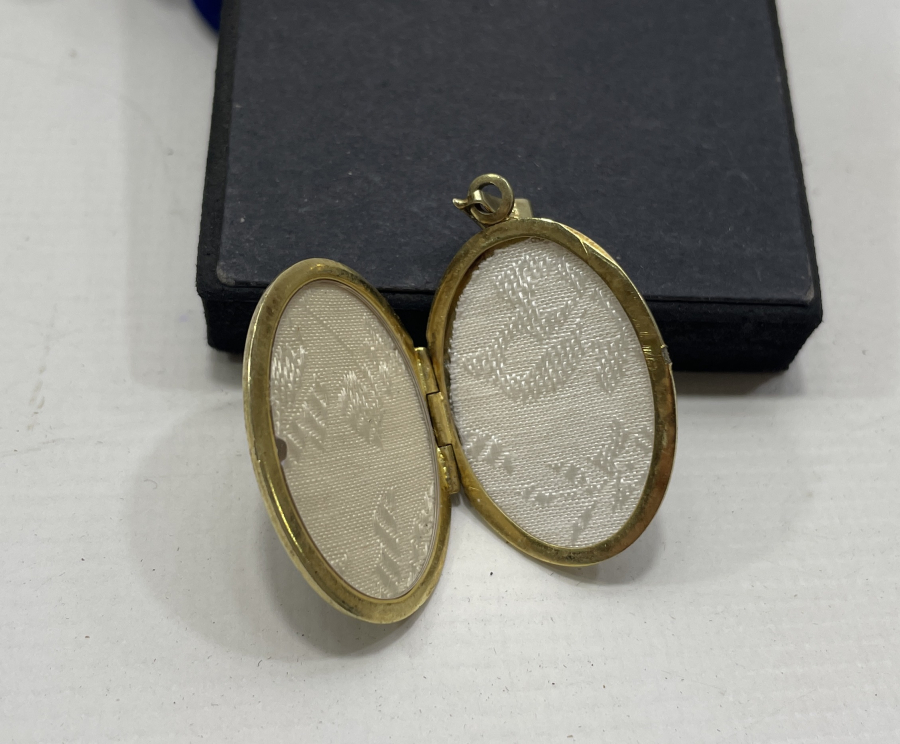 ALTIN KAPLAMA ANTİKA KOLYE FOTOĞRAFLIK