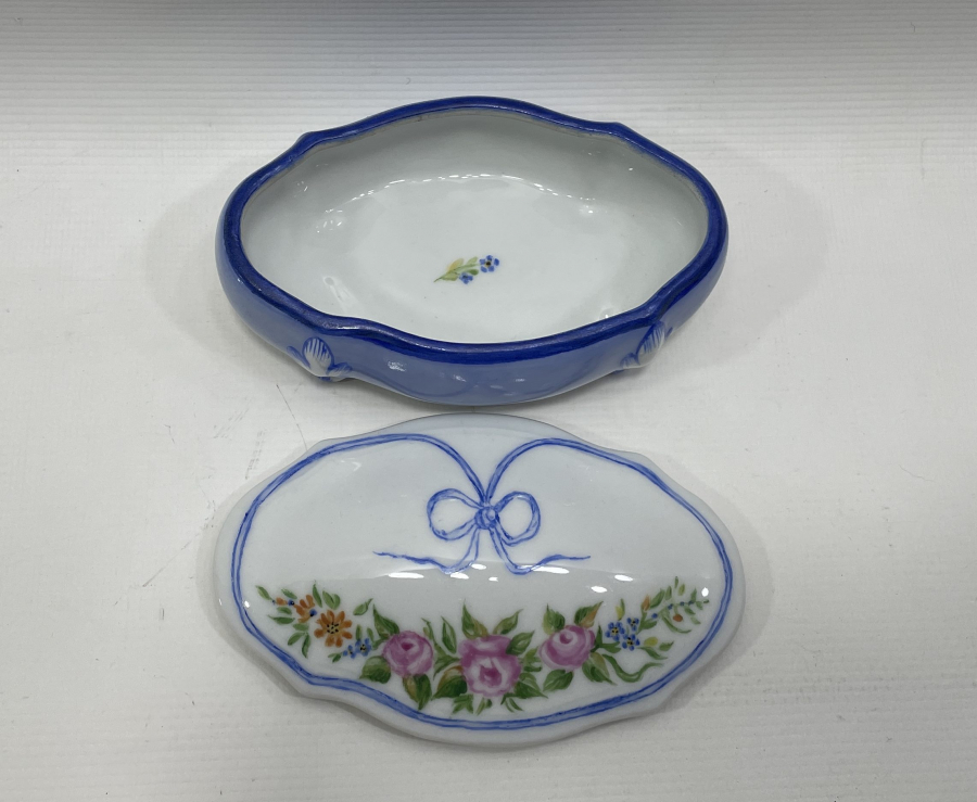 ANTİKA PORSELEN KAPAKLI MÜCEVHER KUTUSU