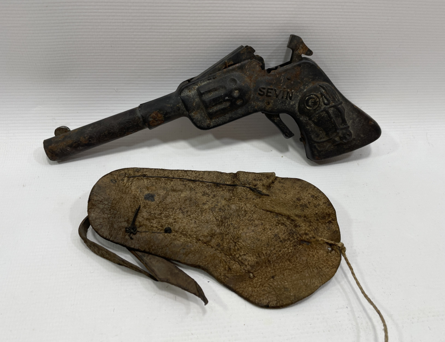 ORJİNAL KININDA ANTİKA METAL TABANCA