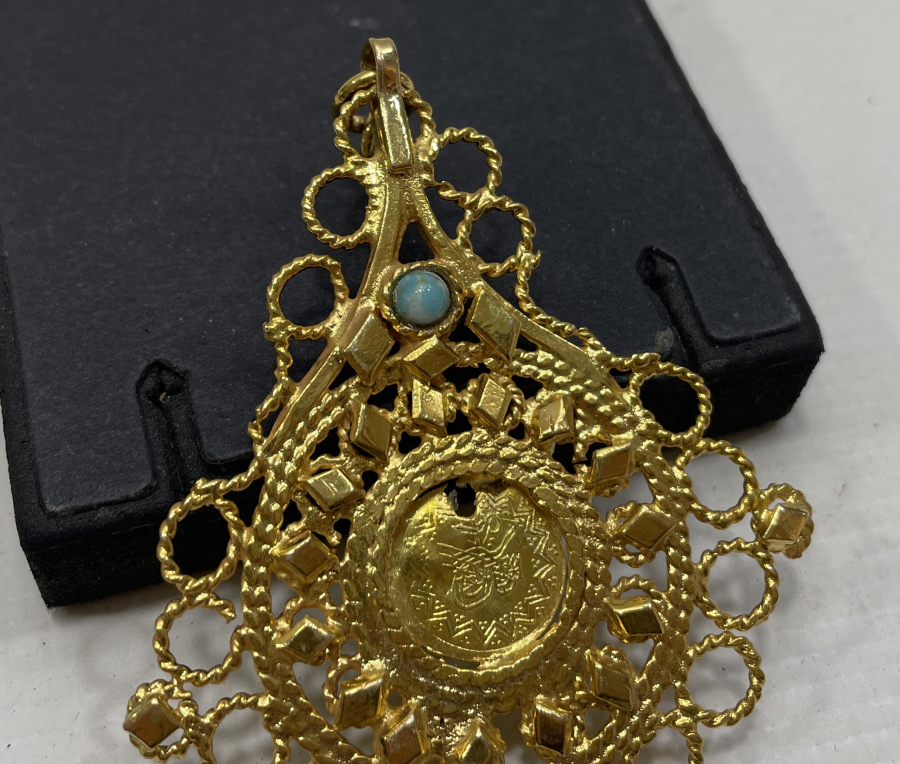 ORTASINDA OSMANLI ALTIN PARASI BULUNAN NADİR FORMDA BEY İŞİ  ARMUDİ FES SÜSÜ