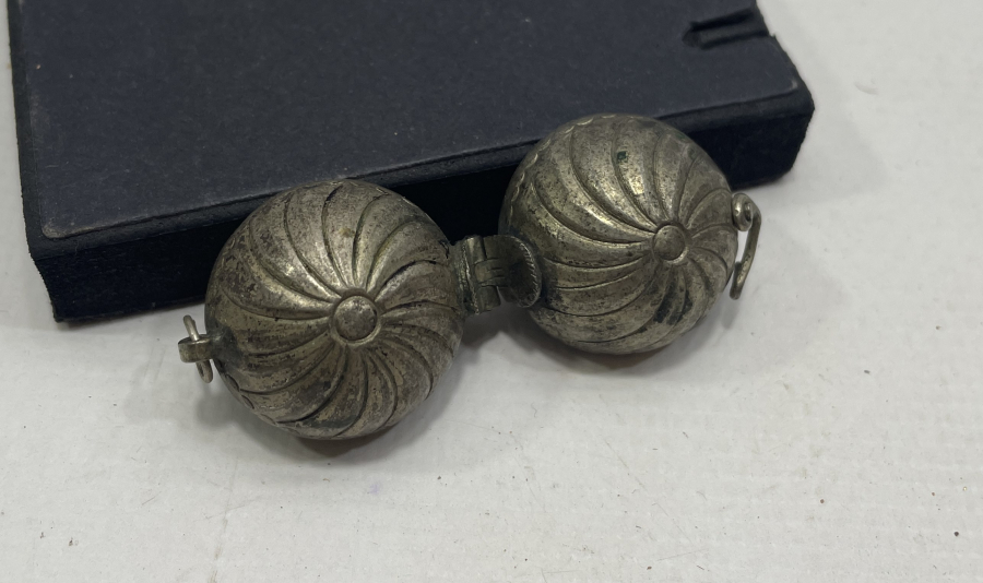 OSMANLI DÖNEMİ ÇARKI FELEK MOTİFLİ GÜMÜŞ SAKIZLIK