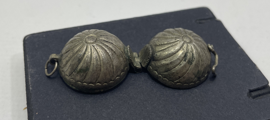 OSMANLI DÖNEMİ ÇARKI FELEK MOTİFLİ GÜMÜŞ SAKIZLIK