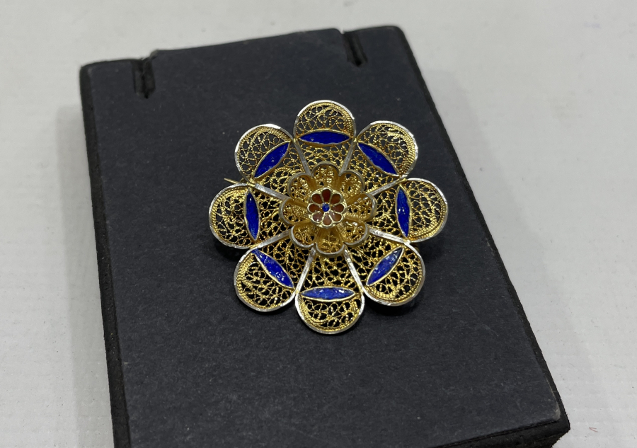 TELKARİ İŞÇİLİKLİ MİNELİ GÜMÜŞ BROŞ