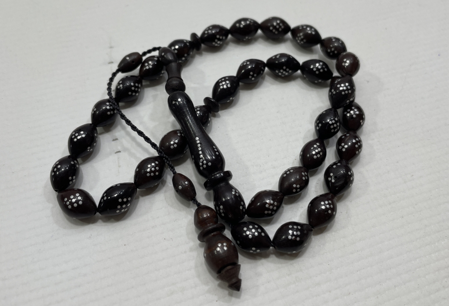 ÜZERİ İŞLEMELİ KUKA TESPİH