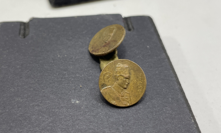 ÜZERİ OSMANLICA YAZILI ÇOK NADİR 2 ADET ATATÜRK ROZETTEN YAPILMA KOL DÜĞMESİ