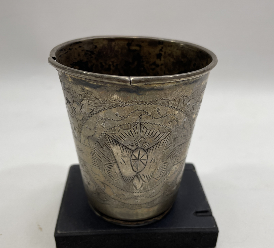 ÜZERİNDE OSMANLI DEVLET ARMASI BULUNAN TUĞRALI VE SAH DAMGALI GÜMÜŞ GÜMÜŞ BARDAK