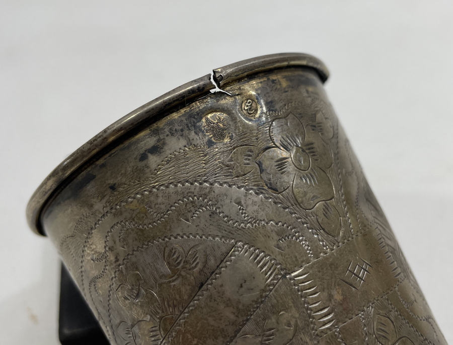 ÜZERİNDE OSMANLI DEVLET ARMASI BULUNAN TUĞRALI VE SAH DAMGALI GÜMÜŞ GÜMÜŞ BARDAK