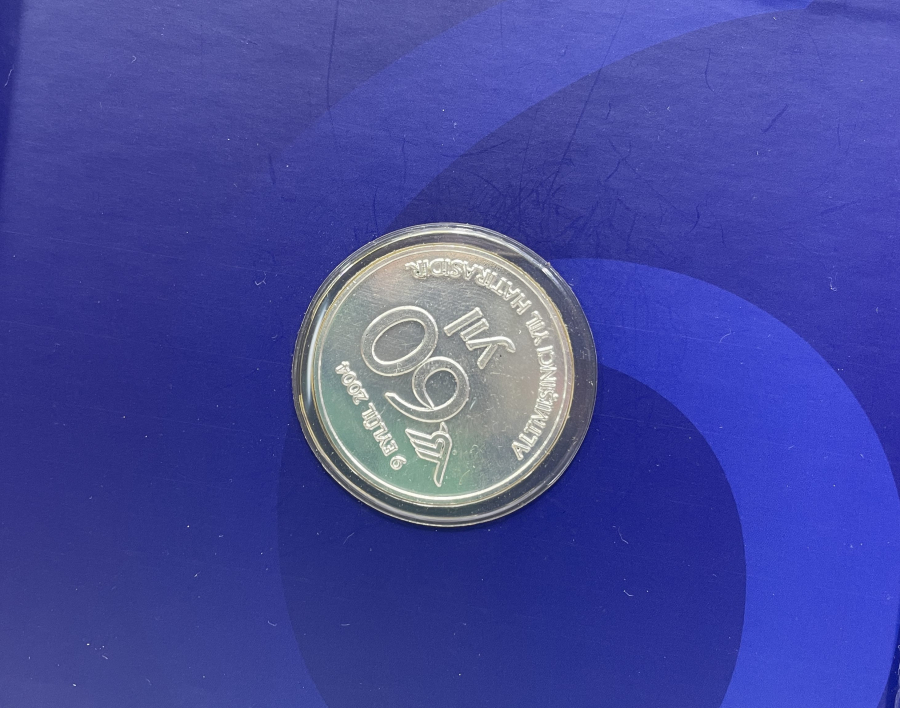 YAPI KREDİ BANKASI'NIN KURULUŞUNUN 60, YILINA ÖZEL BASILMIŞ HATIRA PARA