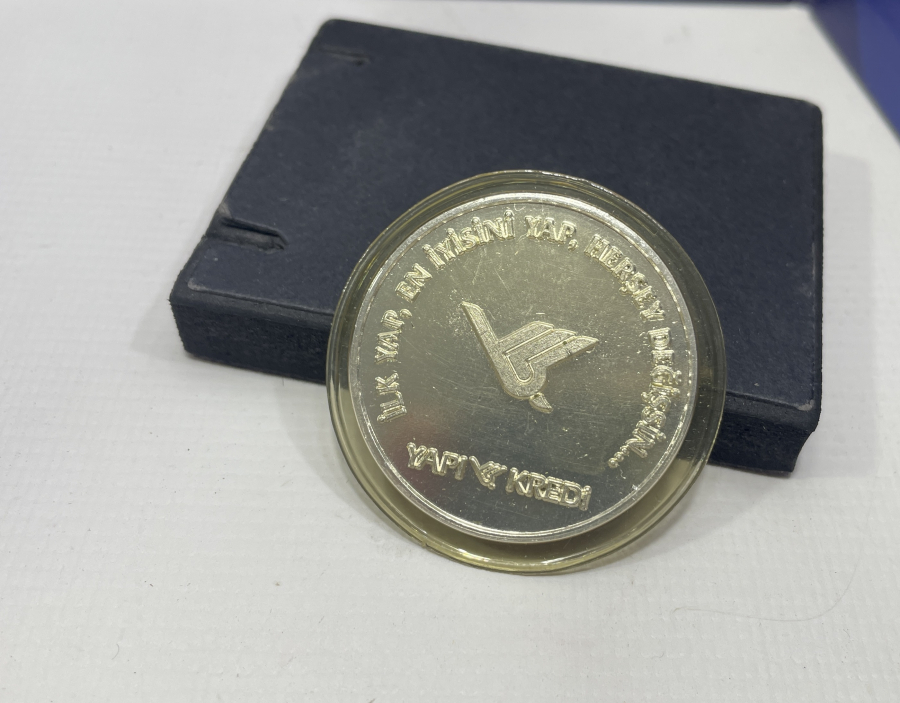 YAPI KREDİ BANKASI'NIN KURULUŞUNUN 60, YILINA ÖZEL BASILMIŞ HATIRA PARA