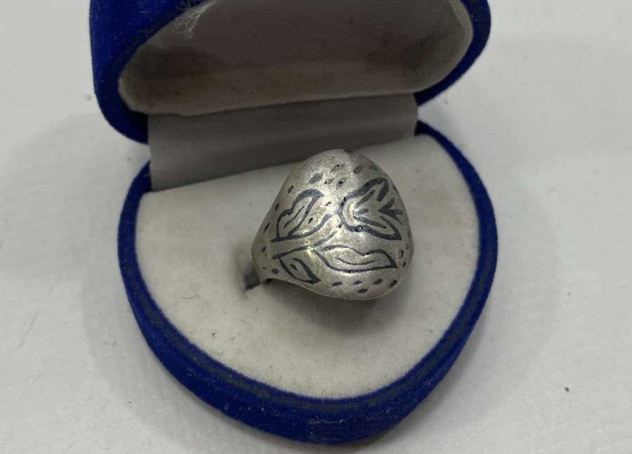 ÜZERİ VAN LALELİ SAVATLI GÜMÜŞ YÜZÜK