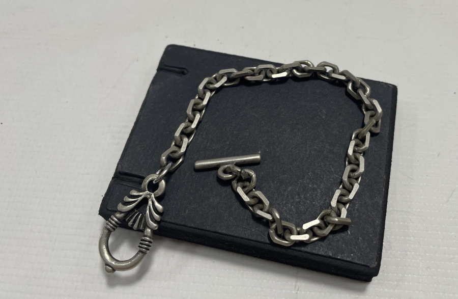 1900 BAŞLARI NADİR FORMDA GÜMÜŞ CEP SAATİ KÖSTEĞİ